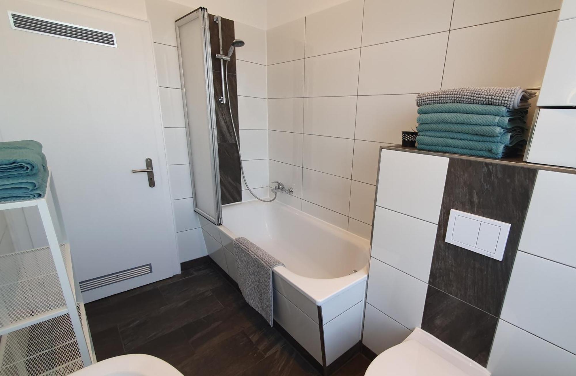 Frankes Sleep Inn, 4, 2, 1 Raumwohnungen, Sauna Velbert Buitenkant foto